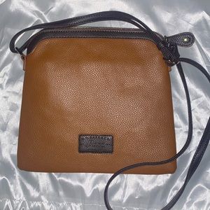 New without tags G.H. Bass&co. Leather brown shoulder bag